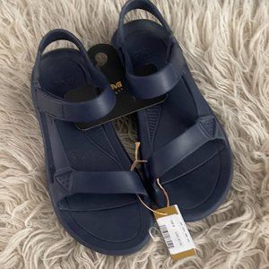 Teva Hurricane Drift Sandals, Size 9 US Navy